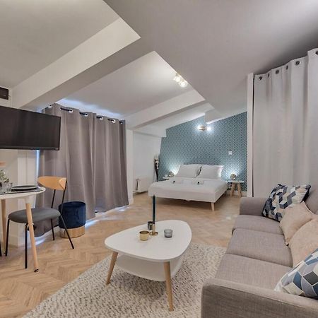 Appartement Renove Proche Arc Triomphe - 2P Paris Exteriör bild