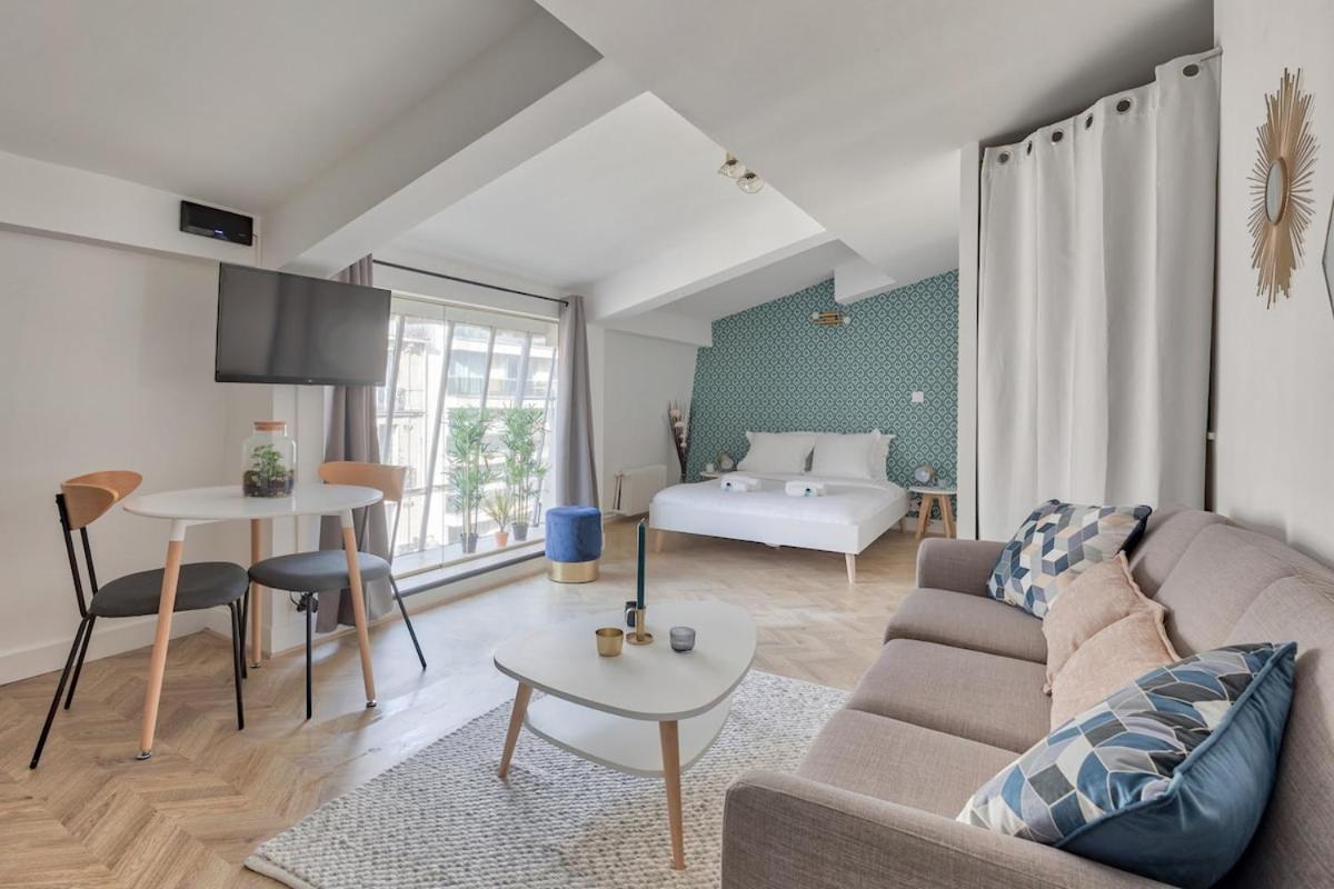 Appartement Renove Proche Arc Triomphe - 2P Paris Exteriör bild