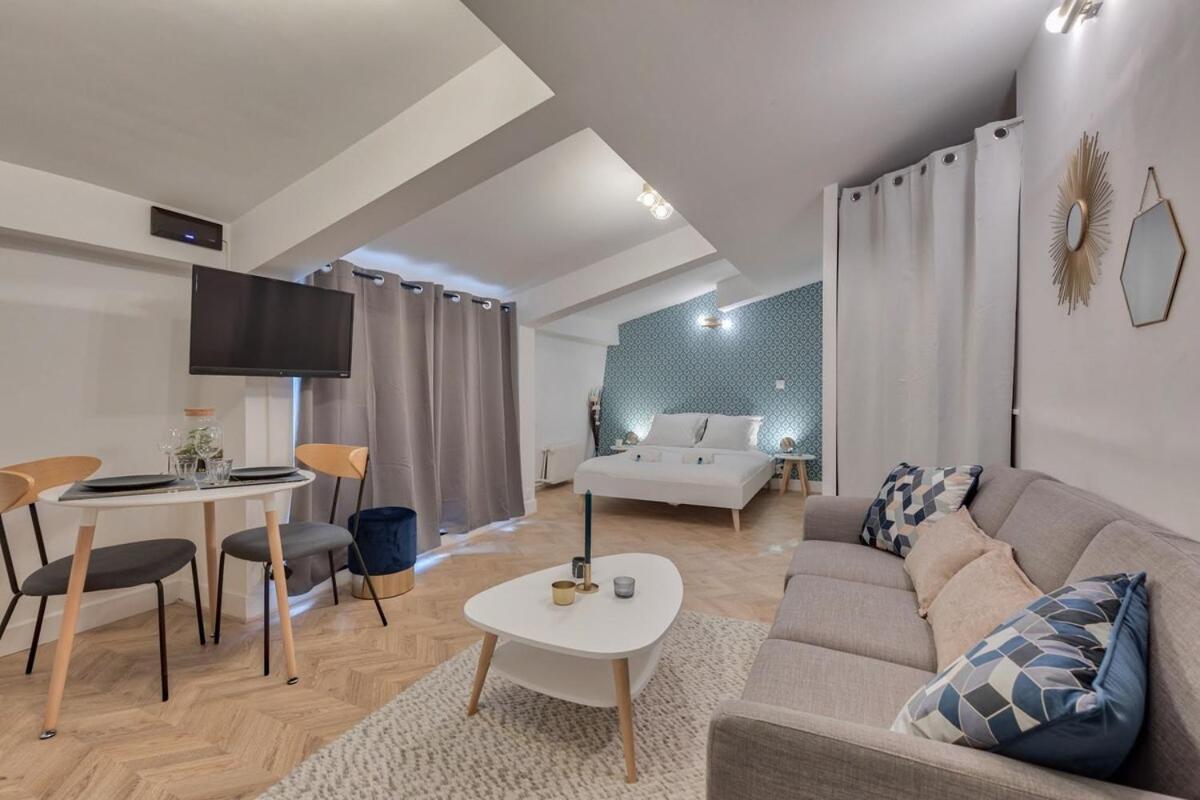 Appartement Renove Proche Arc Triomphe - 2P Paris Exteriör bild
