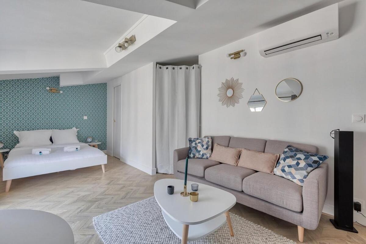 Appartement Renove Proche Arc Triomphe - 2P Paris Exteriör bild