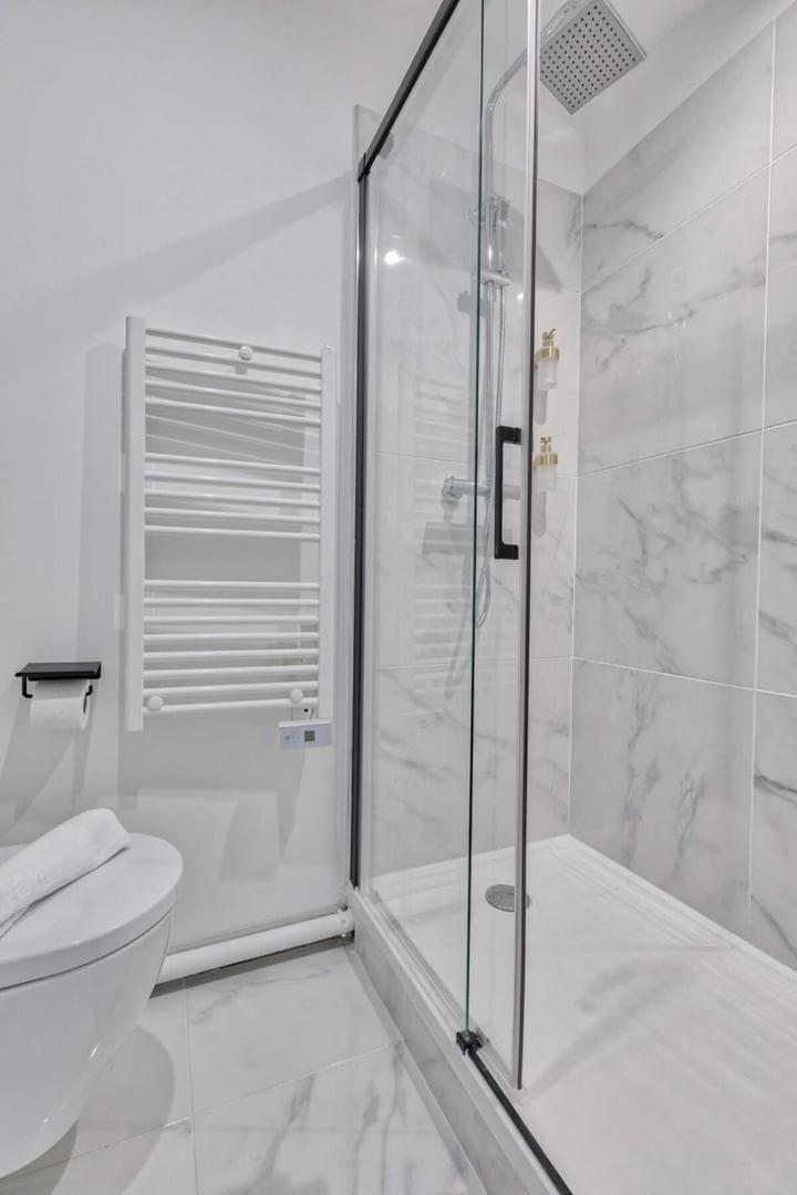 Appartement Renove Proche Arc Triomphe - 2P Paris Exteriör bild